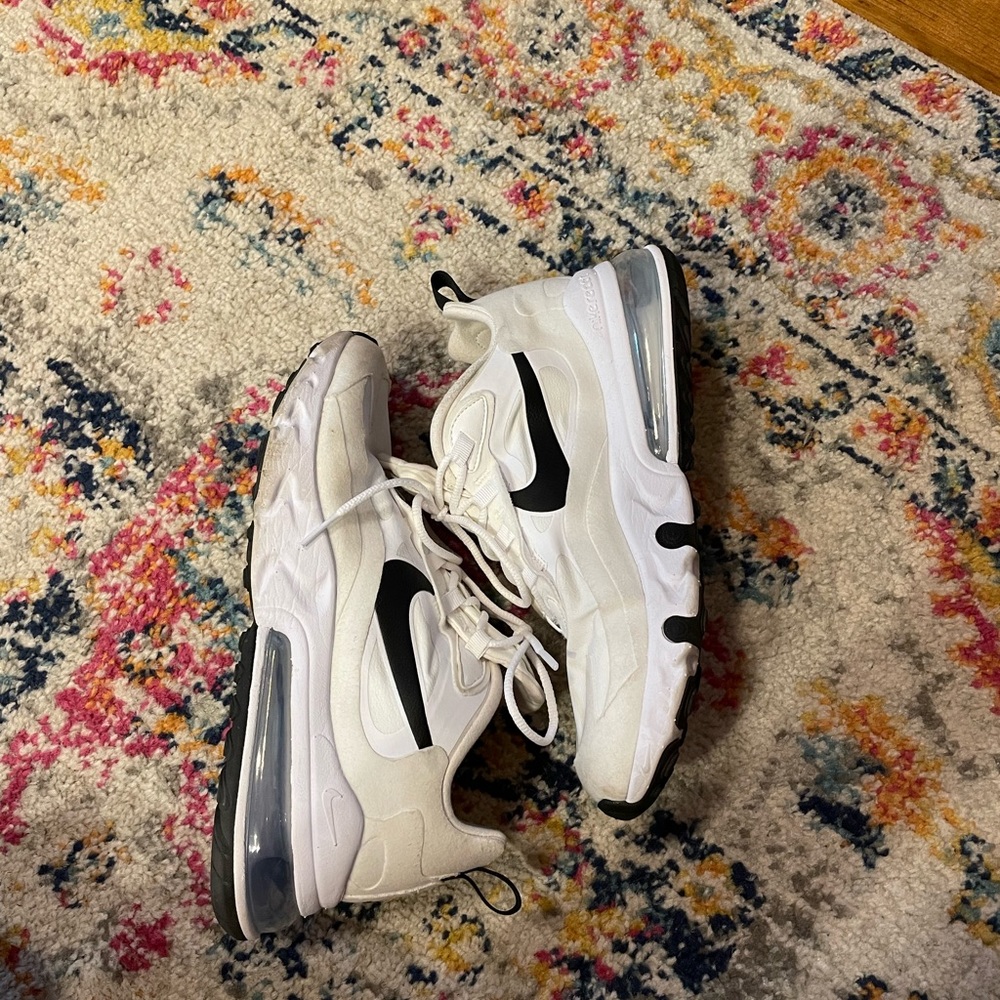 Nike 270 react